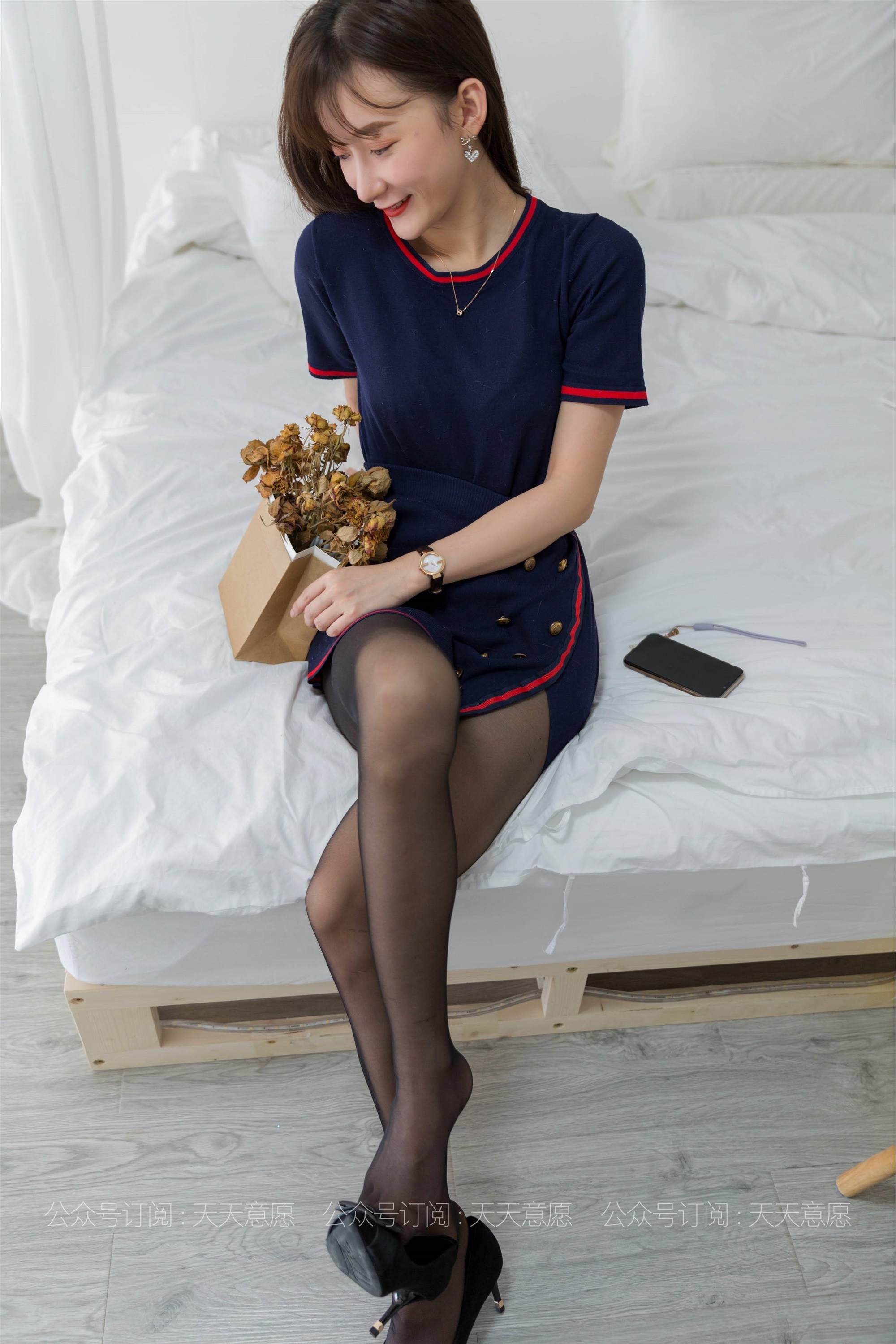 IESS异思趣向 - 模特：秋秋《迷人的红色花边》